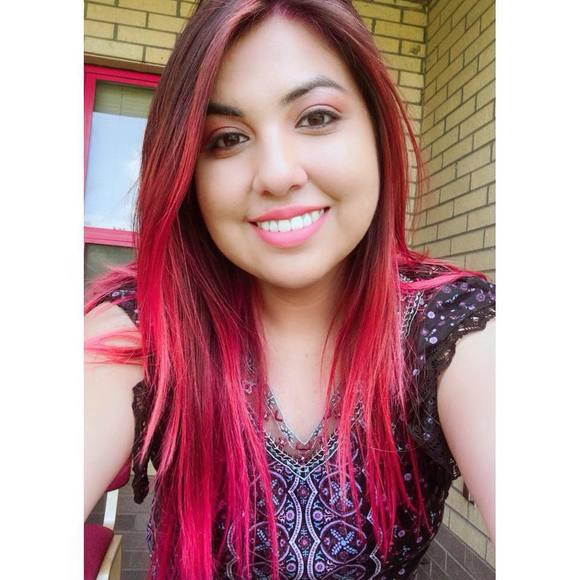 Meet your Posher, Lariah - Picture 1 of 1